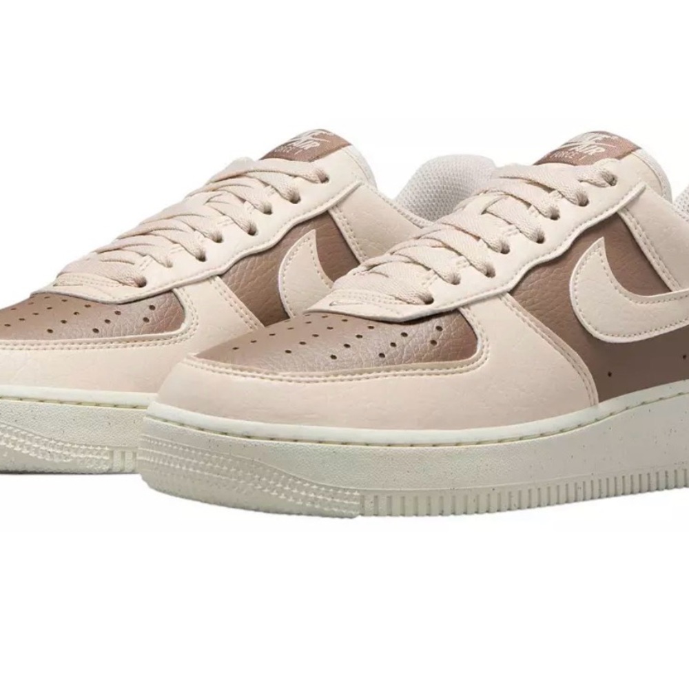 Womens Low-Top Sneakers in Mink Brown / Sail